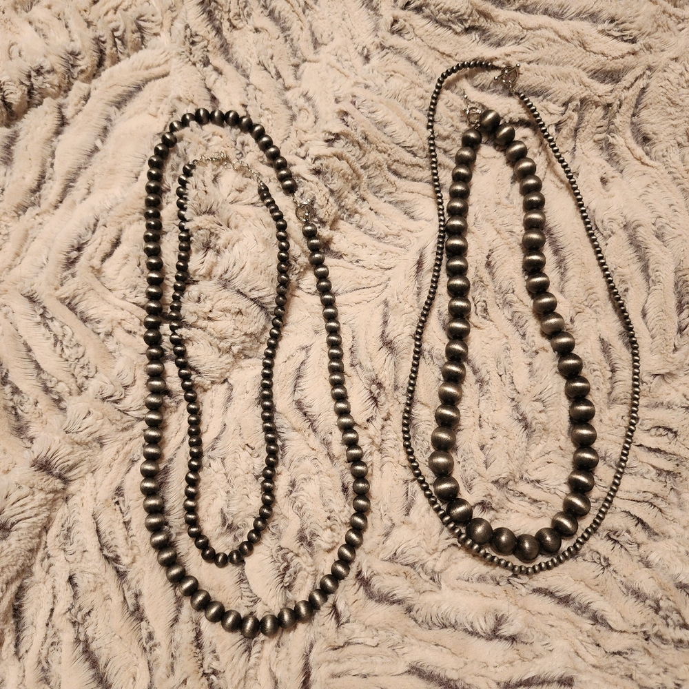 Set of 4 faux Navajo Pearls